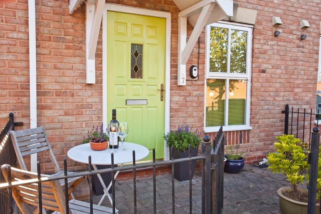 Walking Distance To Racecourse And City Centre York Esterno foto