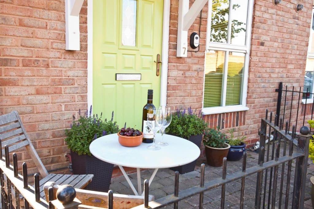 Walking Distance To Racecourse And City Centre York Esterno foto