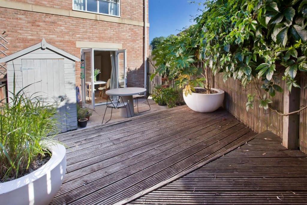 Walking Distance To Racecourse And City Centre York Esterno foto